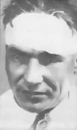 ВП Чкалов после аварии 3 октября 1937 г И16 тип 5 совершивший вынужденную - фото 11