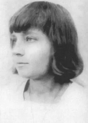Марина Цветаева Коктебель 1911 Фото из архива Домамузея М И - фото 41