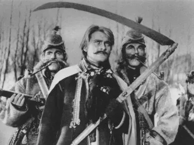 Кадр из фильма Тени забытых предков 1964 г Иван Миколайчук и Татьяна - фото 11