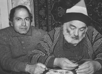 Последняя встреча Апрель 1990 г Во дворе строящегося дома в Ереване - фото 52