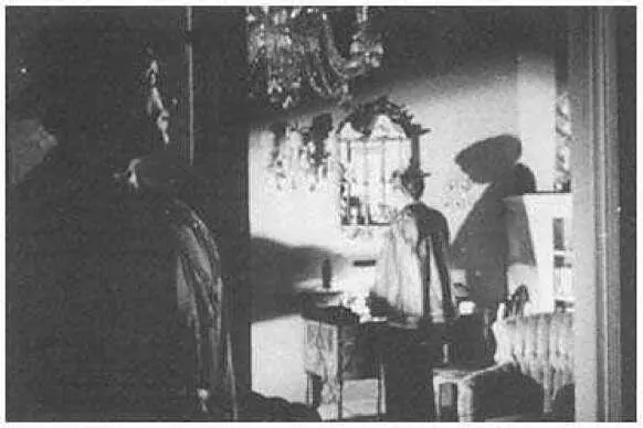 Eroticism and mystery light in Out of the Past More could be said about - фото 35