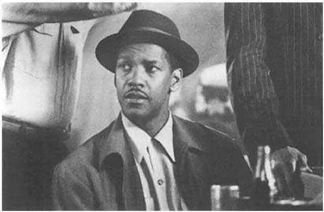 Denzel Washington in Devil in a Blue Dress 1996 Museum of Modern Art Stills - фото 47