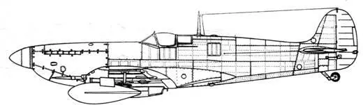 Spitfire FIXC МК210 с подвесными баками под крылом Сентябрь 1944 г - фото 87