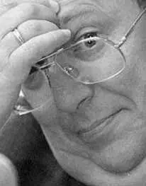 Человек столь часто в одном интервью вспоминающий о прошлом достоин того - фото 80