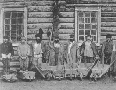 Сахалинские каторжники прикованные к тачкам Чехов на пароходе Петербург - фото 27