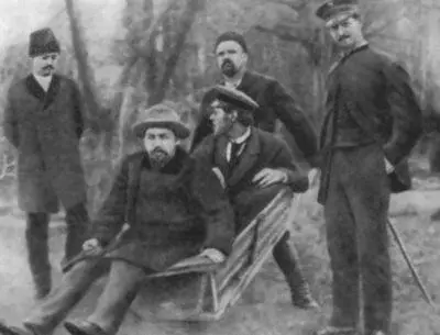 Чехов в Мелихове Его и брата Михаила везет в тачке писатель Владимир - фото 29