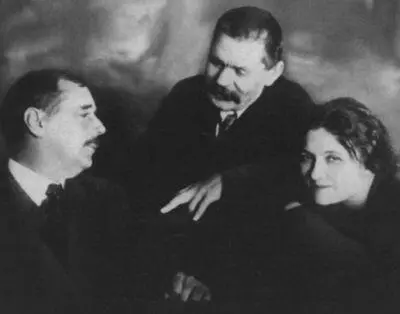 С Горьким и Марией Будберг Петроград 1920 г Беседа с Лениным - фото 41