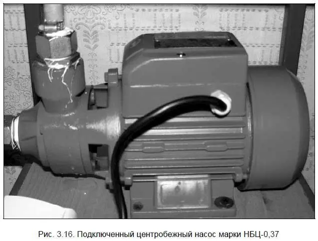 Итак народные умельцы включают насос в сеть 220 В через обычный бытовой - фото 47