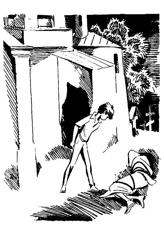 Костя выбрался наружу и в нескольких шагах от себя увидел привидение На нем - фото 5