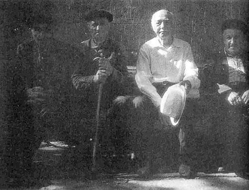 Уцелевшие после резни 1915 года г Мегри Мегри был угнетающим местом Здесь я - фото 54
