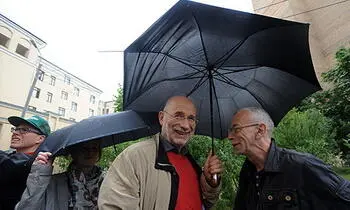 У Григоря Шалвовича на зонтике ткань от спицы оторвалась chereisky Значица - фото 36
