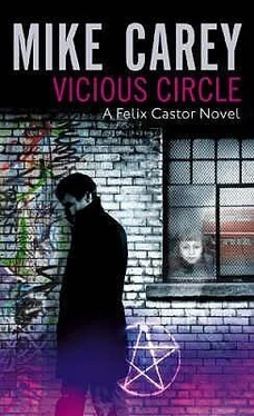 Mike Carey Vicious Circle обложка книги