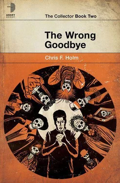 Chris Holm The Wrong Goodbye обложка книги