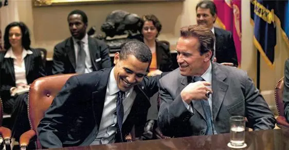 President Obama knew about my bipartisan record and that we shared goals on the - фото 172