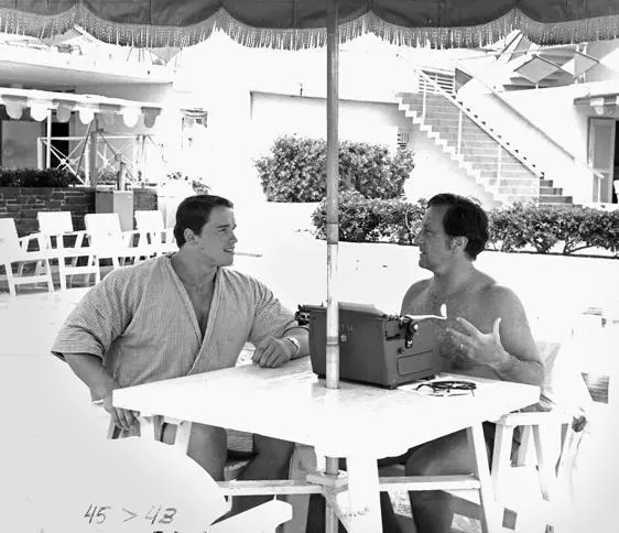 I sat down with Joe Weider the kingmaker of bodybuilding on a hotel patio in - фото 18