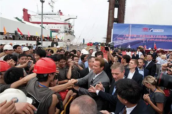 Just before my governorship ended I journeyed to the Shanghai Zhenhua Port - фото 180