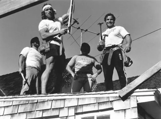 Franco Columbu and I billed ourselves as European experts in construction and - фото 22