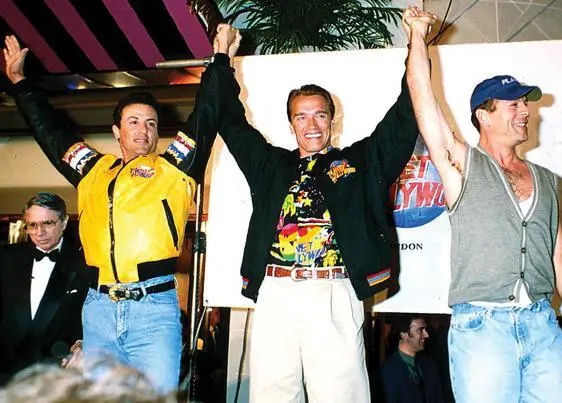 Sly Stallone Bruce Willis and I had great fun opening Planet Hollywood - фото 76