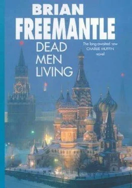 Brian Freemantle Dead Men Living обложка книги