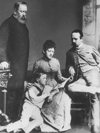 Семья Джойсов в 1888 году Слева направо дядя отца Уильям ОКоннел Джеймс - фото 5