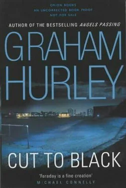 Graham Hurley Cut to Black обложка книги