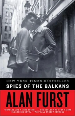 Alan Furst Spies of the Balkans обложка книги