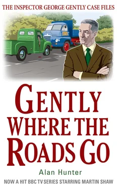 Alan Hunter Gently where the roads go обложка книги