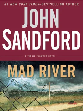 John Sandford Mad River обложка книги