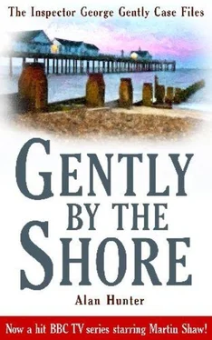 Alan Hunter Gently by the Shore обложка книги