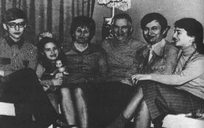 Странички личной жизни Дети Антонова слева направо Андрей Лена Руслан - фото 46