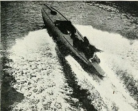 Thornycroft Co Ltd A 40ft Coastal Motor Boat Travelling at Full Speed - фото 9