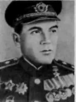 Командир 1го штурмового авиационного КировоградскоБерлинского корпуса дважды - фото 7