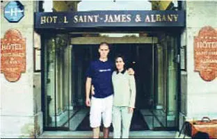 Susan and Eli during their illfated trip to Paris Elis decision to leave - фото 8