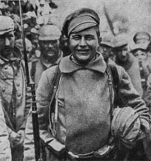 Немцев привел В окопах Генераладъютант А А Брусилов 1915 г - фото 23