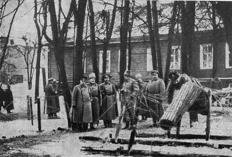 Учение по преодолению проволочных заграждений Батарея на позиции Походная - фото 29