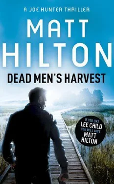 Matt Hilton Dead Men's Harvest обложка книги