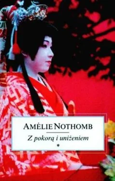 Amélie Nothomb Z pokorą i uniżeniem обложка книги