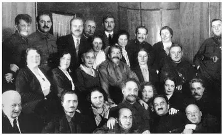 The Court of the Red Tsar in the mid1930s Stalin is surrounded by his male - фото 25