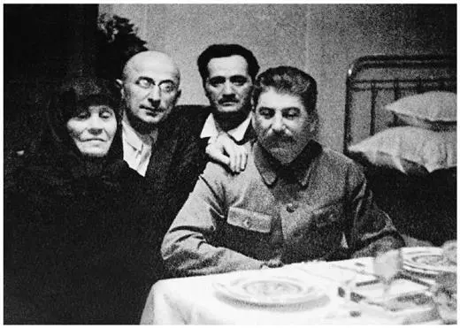 Stalins mother Keke possessed the same sardonic and mocking wit as her son - фото 28