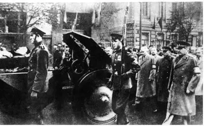 The death of Zhdanov Stalins friend and favourite here in open coffin - фото 64