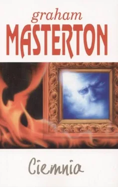 Graham Masterton Ciemnia обложка книги