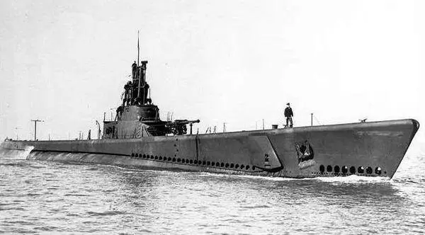 Американская субмарина типа Гэтоу Подводная лодка US Navy Финбэк уже - фото 19