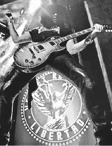 Slash and Velvet Revolver in Santa Barbara September 2007 Having Considered - фото 39