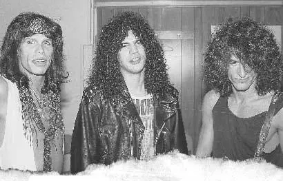 Steven Tyler Slash and Joe Perry Tom Zutaut Alan Niven and Doug Goldstein - фото 75