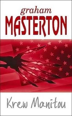 Graham Masterton Krew Manitou обложка книги