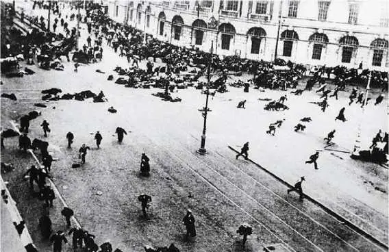 4 июля 1917 г Расстрел рабочей демонстрации на Невском проспекте - фото 7