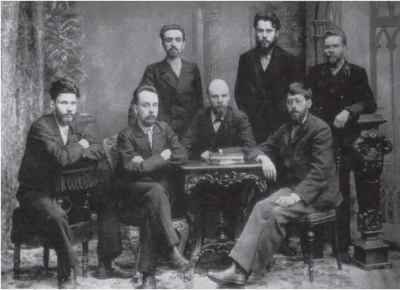 Руководители Союза борьбы за освобождение рабочего класса 1897 г Стоят - фото 33