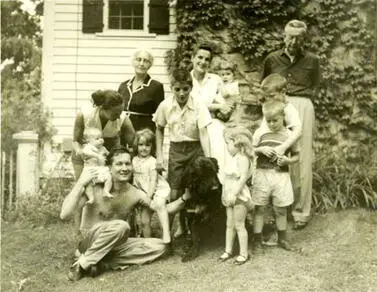 The Styron and Peyton families at the Styron home in Connecticut in 1960 - фото 12