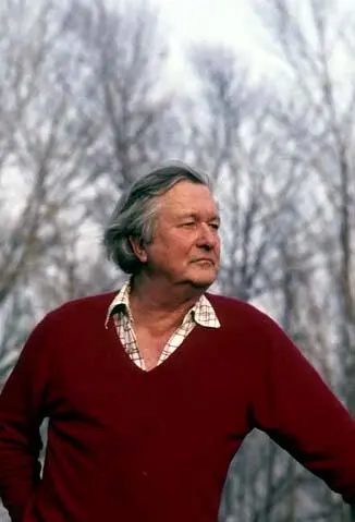 Styron later in life when he spent much time outdoors on long walks with Rose - фото 13