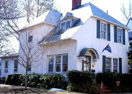 The house where Styron grew up in Newport News Virginia and where he lived - фото 3